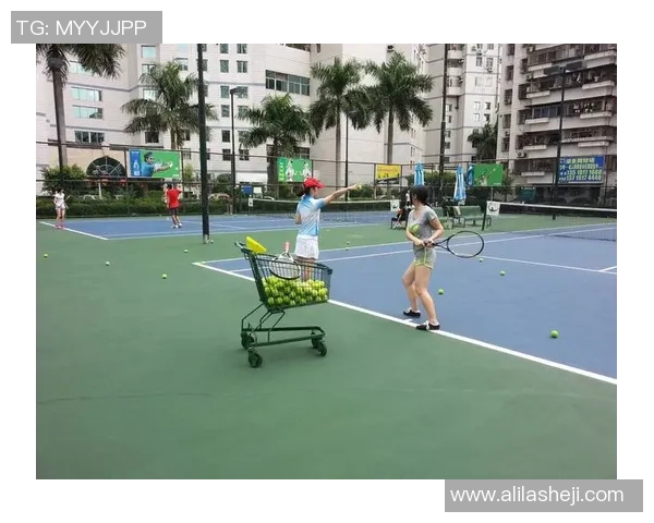 深圳网球队团队协作引发热议球员间默契与竞争的微妙平衡 深圳网球队团队协作引发热议球员间默契与竞争的微妙平衡